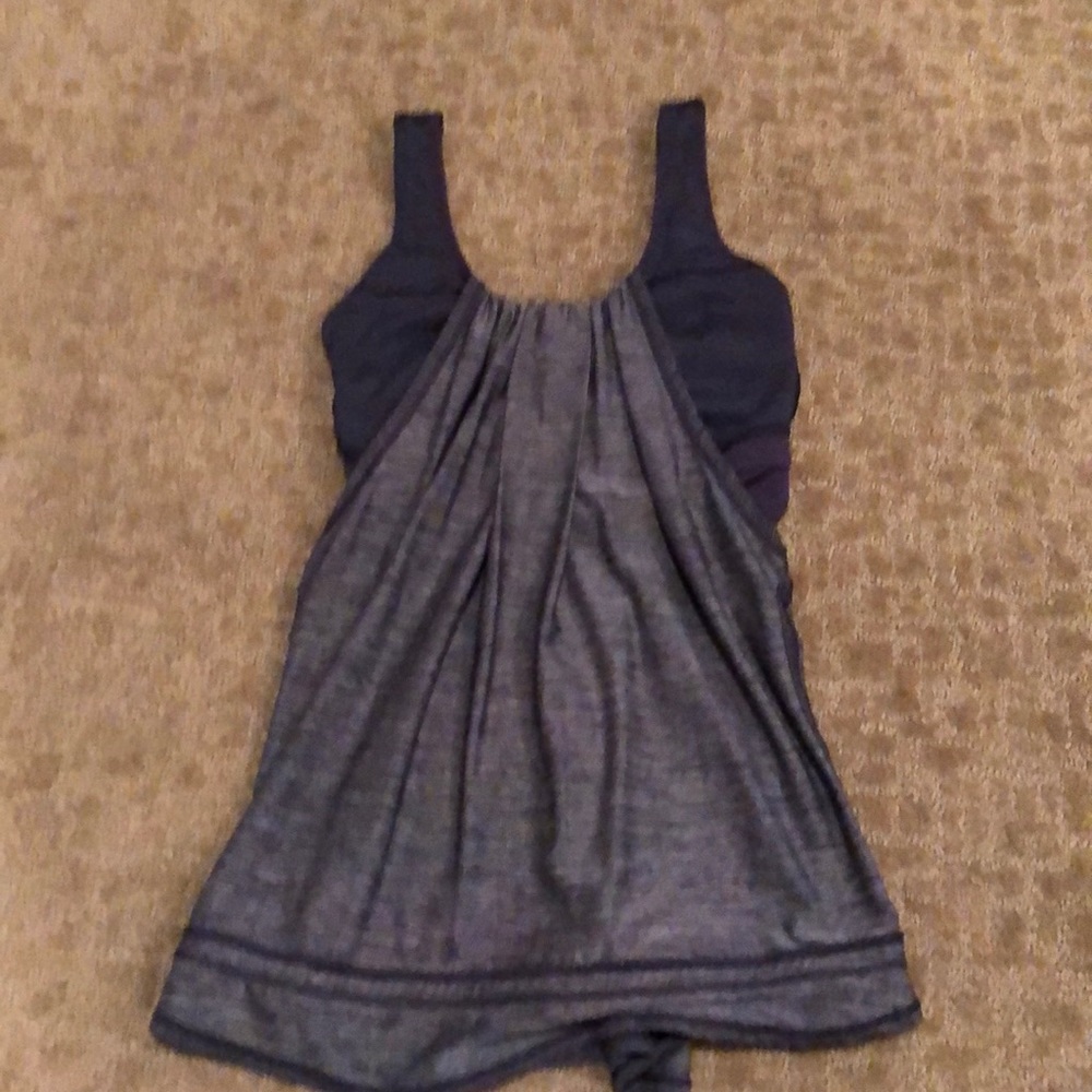 Lululemon tank with built in bra